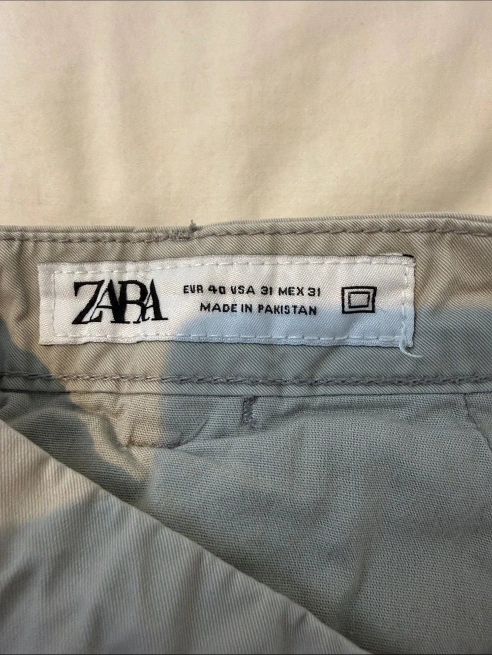 Zara Men's Flat-Front Shorts in Tan